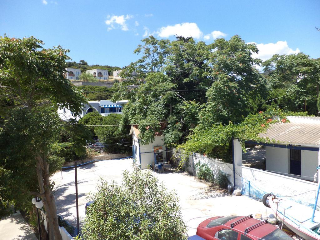 To Kamari Apartman Ajíasz Fotinísz-part Szoba fotó