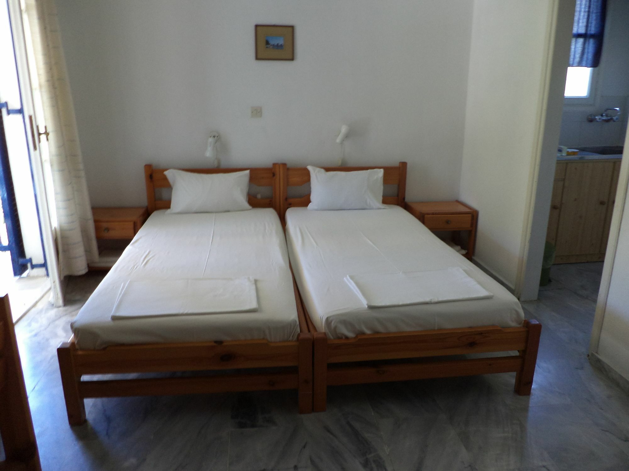To Kamari Apartman Ajíasz Fotinísz-part Kültér fotó